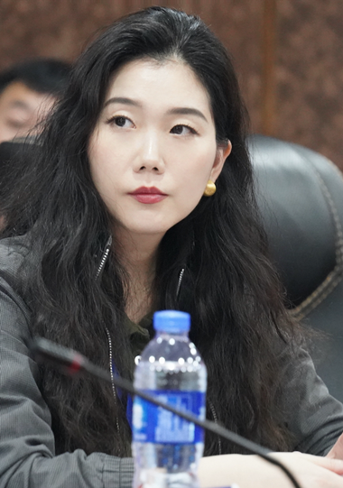 秦昕